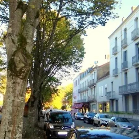 With One Bedroom In Nerislesbains With Wifi